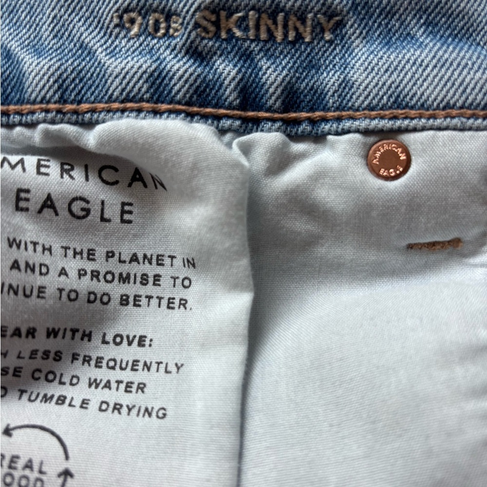 American Eagle Outfitters Blue Boyfriend‎ Jeans Relaxed Distressed - Picture 7 of 7